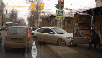 מצמרר: אוסף סרטוני "כמעט ונפגע" מתוך מצלמות רכבים