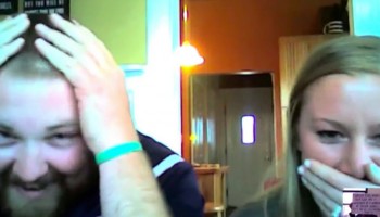 זה מה שעשתה רשת ההמבורגרים כשגילתה על האירוסין של מר ברגר והעלמה קינג